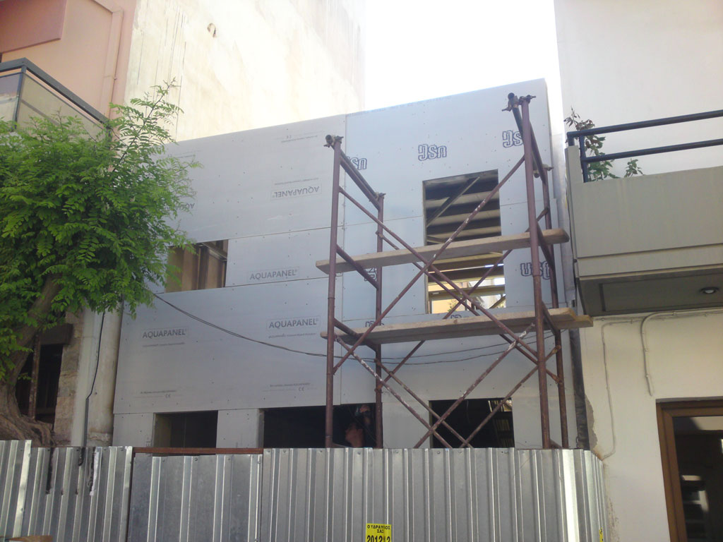Βιοτεχνία στη Νέα Ιωνία με εξωτερική επένδυση τσιμεντοσανίδων